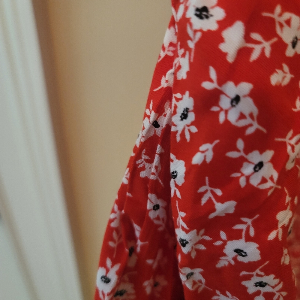 NWT Lily Rose Red White Blue Floral Halter Short Romper - Picture 6 of 9